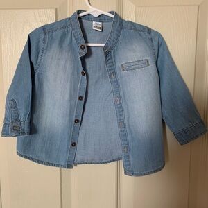𝅺OBAKKI|JEANS Button down shirt- Size 6-9 months